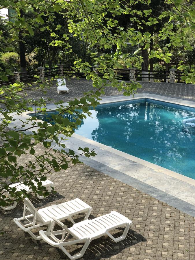 Heliopark Gora Bagrata Hotel Sukhumi Eksteriør billede