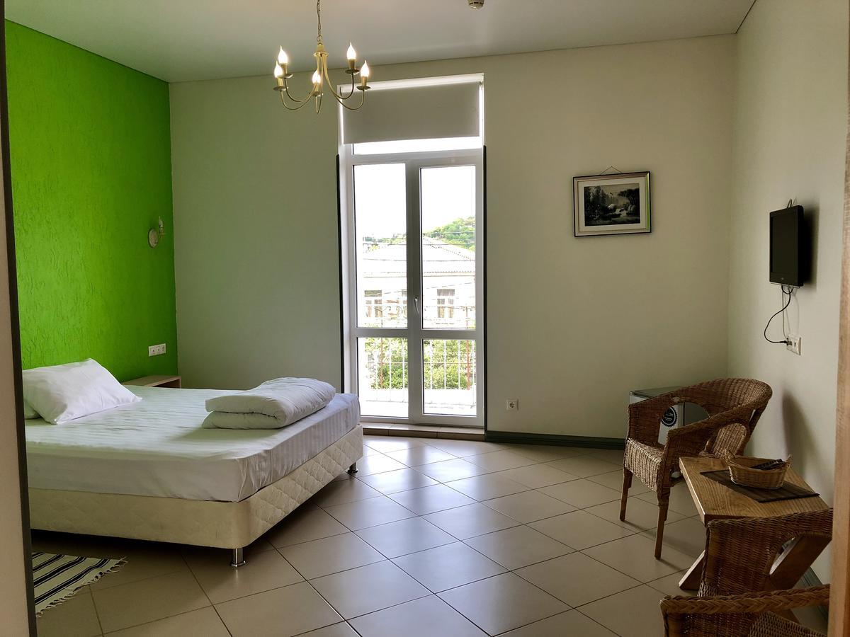Heliopark Gora Bagrata Hotel Sukhumi Eksteriør billede